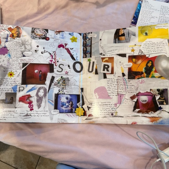 Olivia Rodrigo blue sour vinyl - Picture 3 of 8